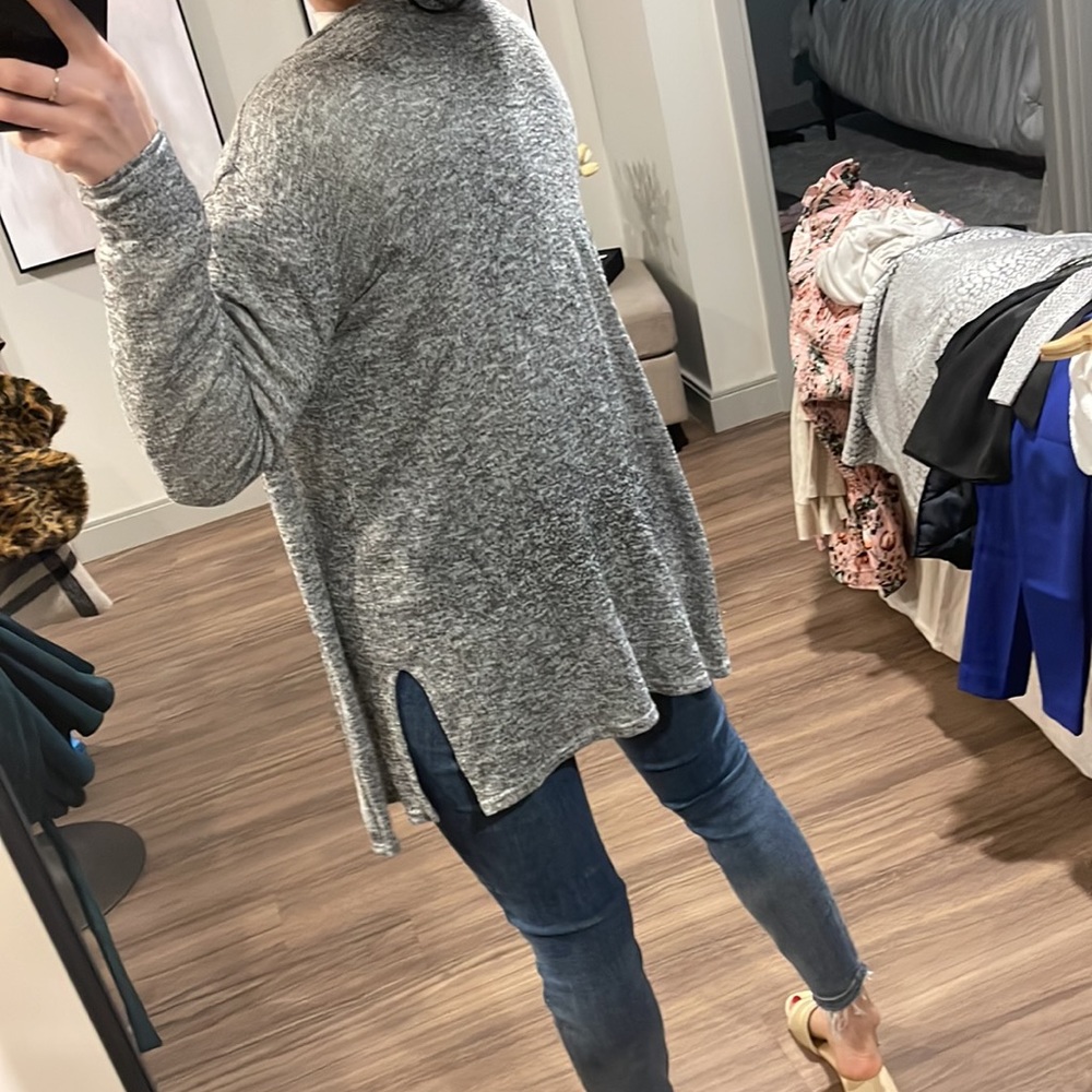 Cardigan - Picture 2 of 4